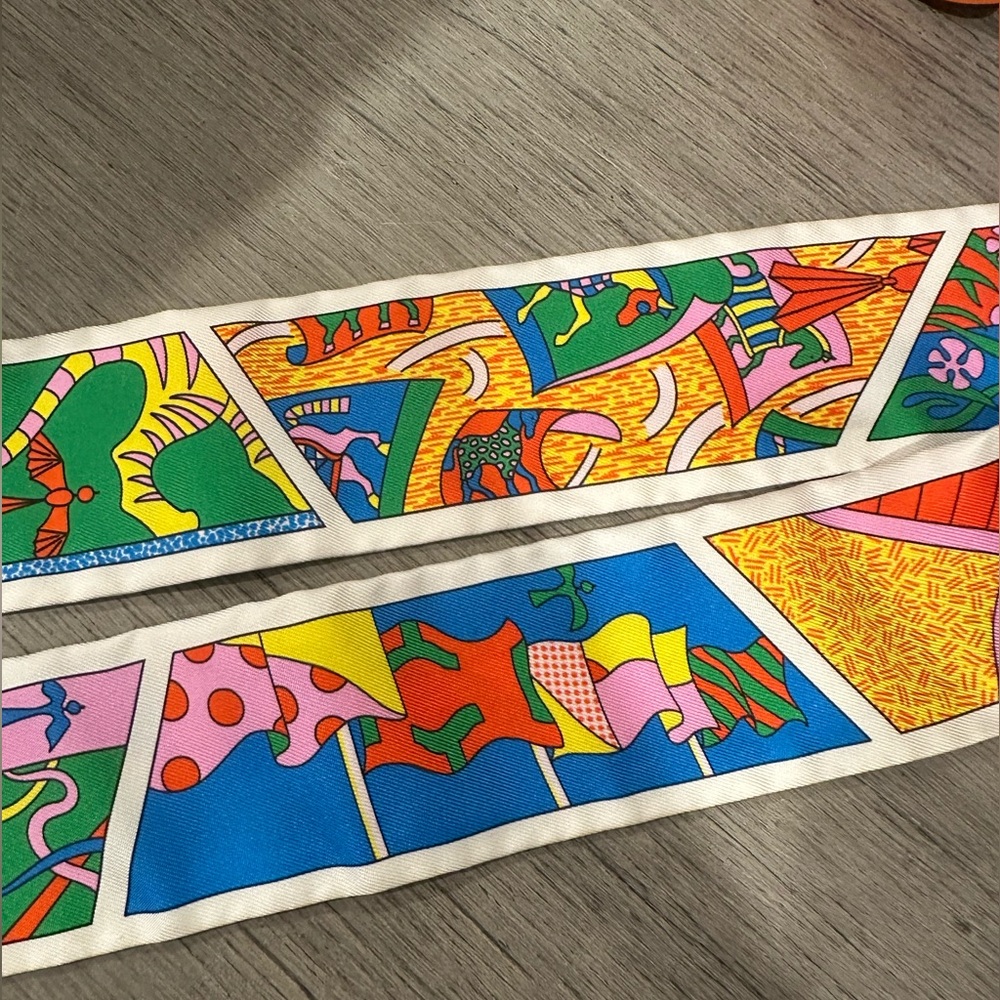 ***SOLD*** Hermès Factory Suite Twilly Scarf - Picture 3 of 8